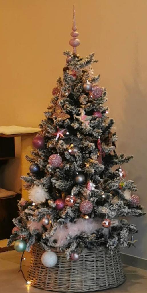 Besneeuwde kerstboom merk Royal Christmas, Diversen, Kerst, Gebruikt, Ophalen