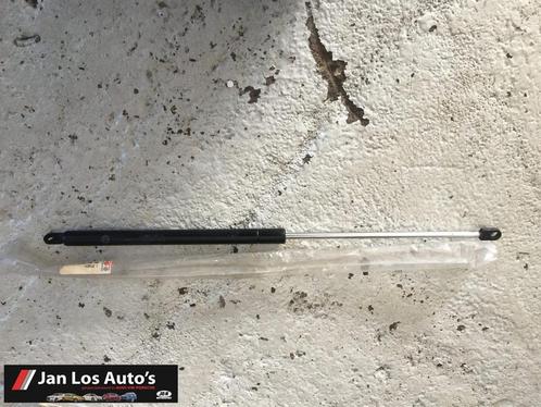 Gasveer achterklep 321827550F Audi VW, Auto-onderdelen, Carrosserie, Gebruikt, Ophalen of Verzenden