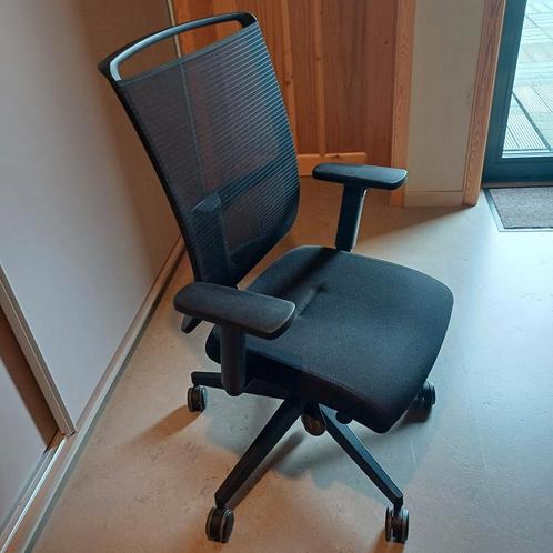 Chaise de bureau ergonomique NAU nouvelle ! Nouveau prix = 4, Maison & Meubles, Chaises de bureau, Neuf, Chaise de bureau, Enlèvement ou Envoi