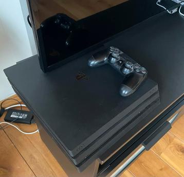 PS4 Pro 1TB HDR 4K + Games