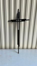 Metalen kruisbeeld, hoogte 34 cm., Antiek en Kunst, Antiek | Religieuze voorwerpen, Ophalen of Verzenden