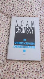 noam chomsky de verdorven democratie, Boeken, Ophalen of Verzenden, Gelezen