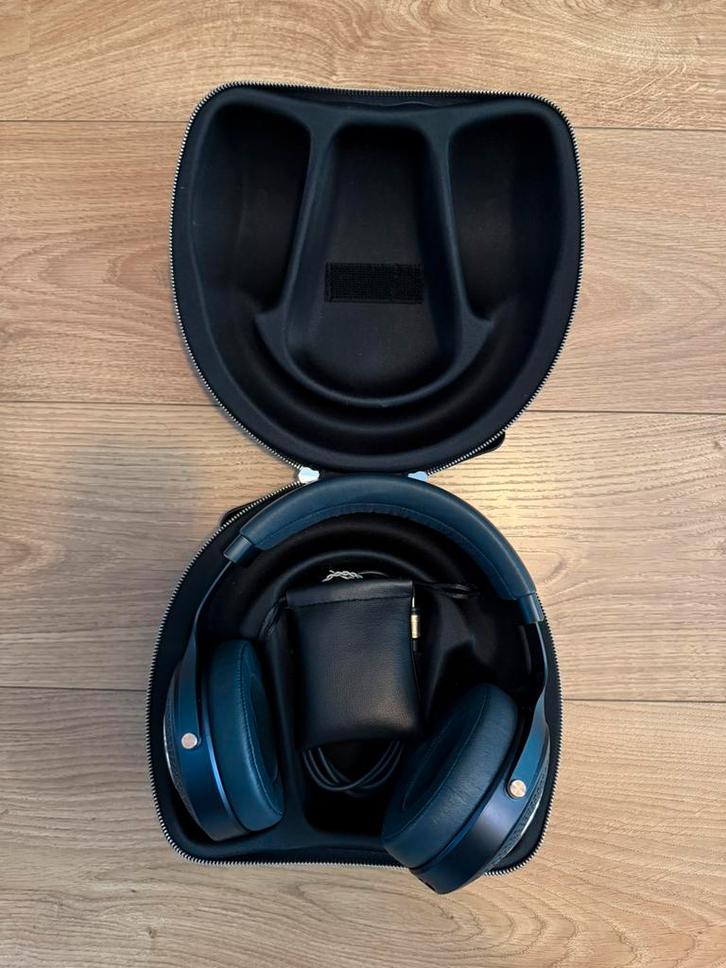 Casque fermé Focal Celestee avec câble symétrique, TV, Hi-fi & Vidéo, Casques audio, Comme neuf, Enlèvement ou Envoi