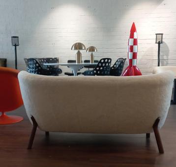 Sheepskin mid-century takahama tulipe platner scarpa breuer  beschikbaar voor biedingen