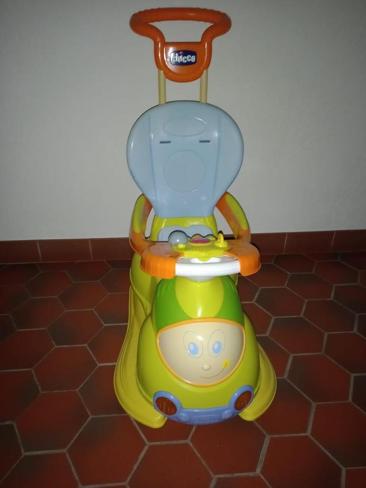 LOOPAUTO CHICCO QUATTRO 4 In 1, Kinderen en Baby's, Overige Kinderen en Baby's, Gebruikt, Ophalen