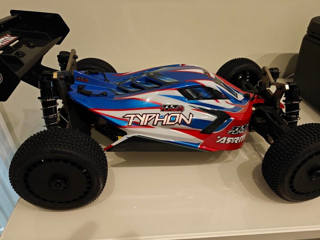 Arrma typhon 6s TLR TUNED ( Nieuw ), Hobby en Vrije tijd, Modelbouw | Radiografisch | Auto's, Ophalen