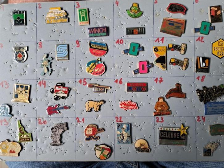Pin's pins aan de doos zonder bevestigingsmiddelen/lees de a, Verzamelen, Speldjes, Pins en Buttons, Ophalen of Verzenden