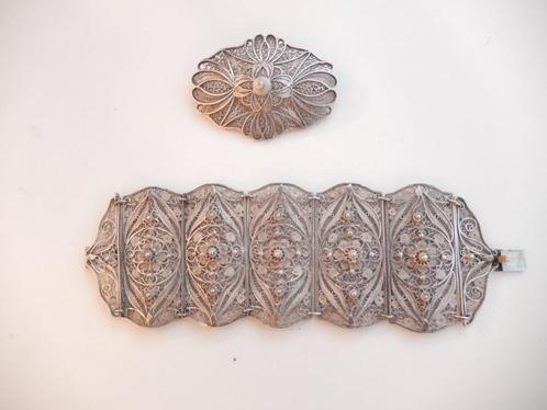 filigraan zilveren armband en broche circa 1920, Handtassen en Accessoires, Antieke sieraden, Armband, Zilver, Ophalen