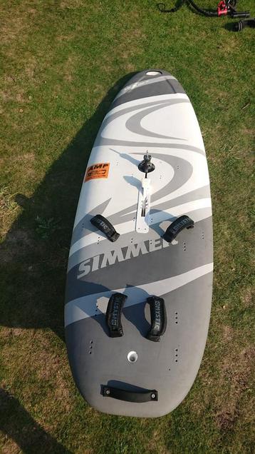Planche à voile Simmer Style AMP 180L, Planche, Enlèvement, Utilisé, Avec aileron(s)