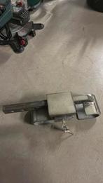 Griffe cadenas container maritime, Enlèvement