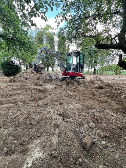 Tuinenleuckx minitractor werktuigen kraan & chauffeur tehuur, Zakelijke goederen, Machines en Bouw | Kranen en Graafmachines, Kraan