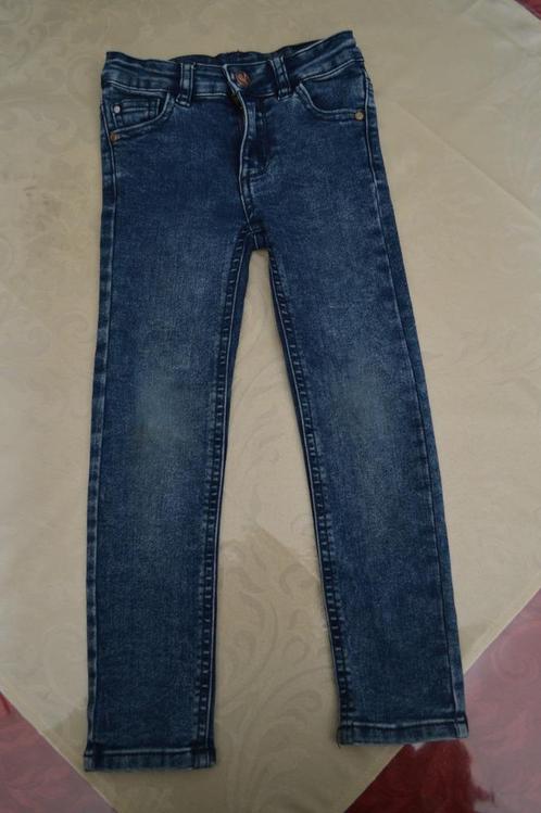 Bleu Queen Jeans knieën afgebleekt blauw maat 110, Enfants & Bébés, Vêtements enfant | Taille 110, Utilisé, Fille, Pantalon, Enlèvement ou Envoi