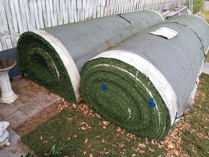 Grote rollen kunstgras te koop – spotprijs!, Tuin en Terras, Gras en Kunstgras, Gebruikt, Gras, Ophalen