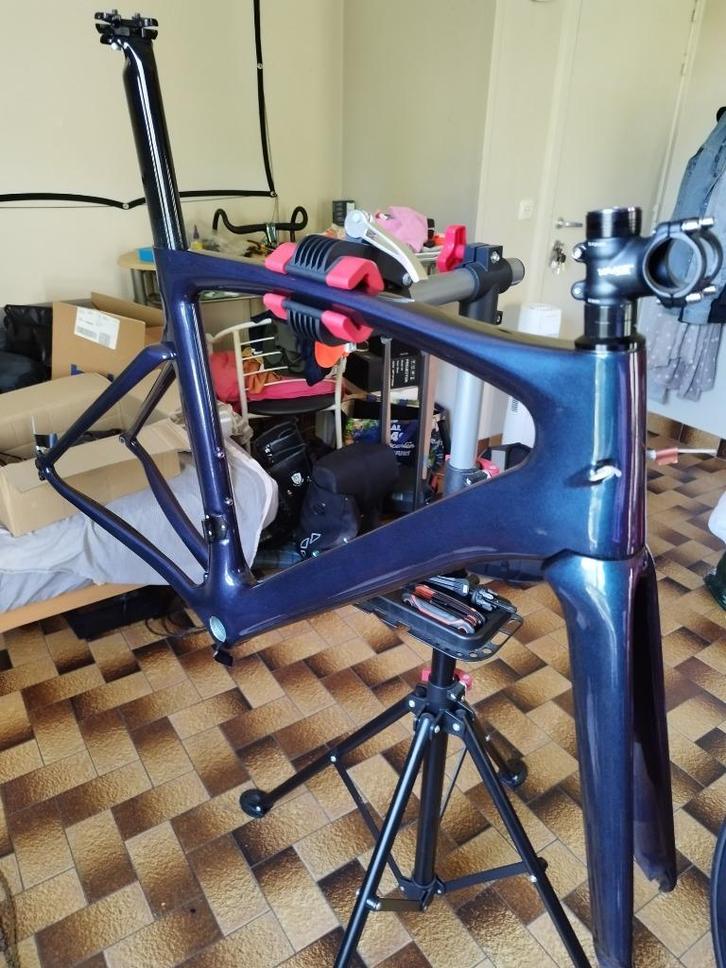 cadre carbone taille 54 (M) couleur caméléon bleu mauve, Sport en Fitness, Wielrennen, Gebruikt, Overige typen, Ophalen