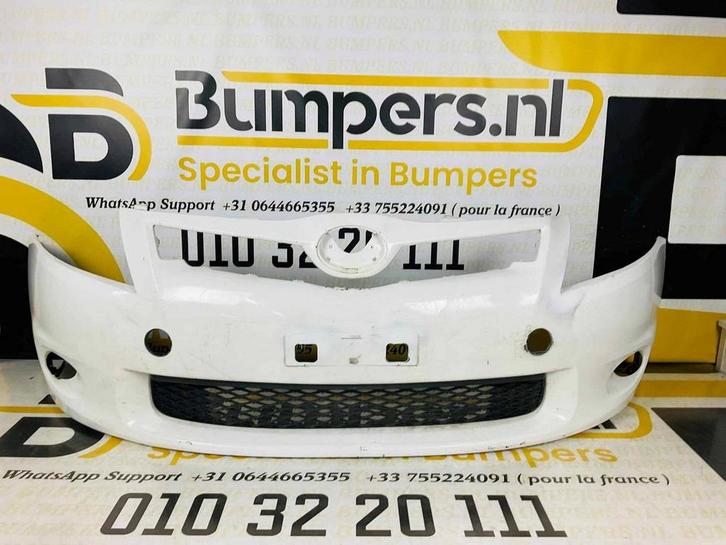 Bumper Toyota Auris Hybrid Voorbumper 2-D3-3291, Auto-onderdelen, Carrosserie, Bumper, Voor, Gebruikt, Ophalen of Verzenden