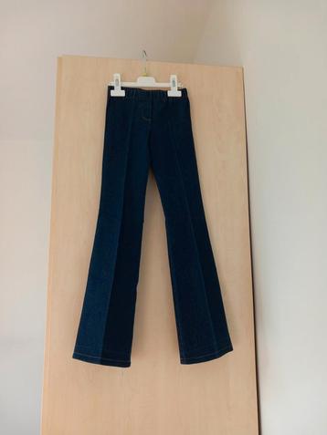 Blauwe jeansbroek meisje maat 140, zeer goede staat beschikbaar voor biedingen
