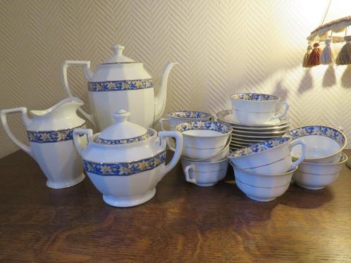 Koffieset van Tsjechisch porselein, Antiek en Kunst, Antiek | Servies compleet, Ophalen of Verzenden