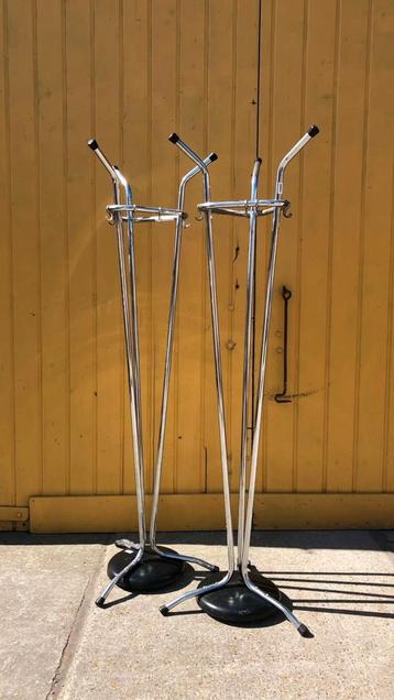 Vintage midcentury kapstokken beschikbaar voor biedingen
