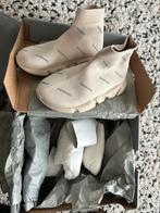 Balenciaga sok sneakers beige maat 25-26, Kinderen en Baby's, Kinderkleding | Schoenen en Sokken, Ophalen of Verzenden