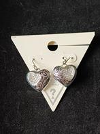 Très belles boucles d'oreilles signées Guess, Bijoux, Sacs & Beauté, Enlèvement