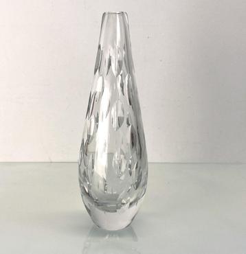 Vase en cristal taillé vintage des années 1970