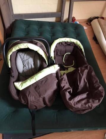 2 cosys voor baby  beschikbaar voor biedingen