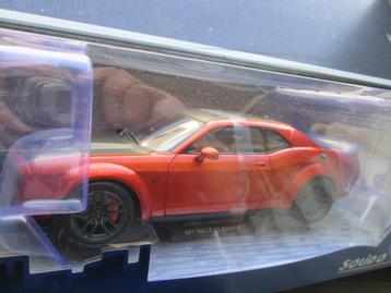 Solido Dodge Challenger SRT Hellcat Redeye orangem. 1:18 beschikbaar voor biedingen