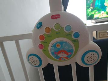 Boxmobiel Tiny love met muziek en draait rond  beschikbaar voor biedingen