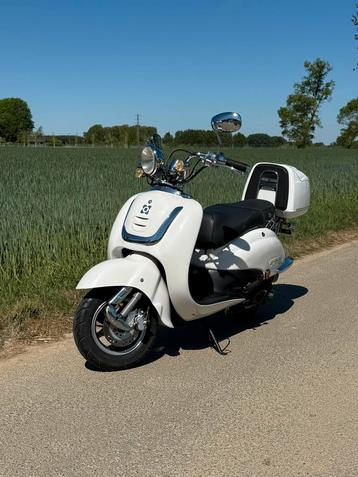 AGM retro scooter 125cc 4t perfecte staat!, 125 cm³, Agm, Comme neuf, Enlèvement