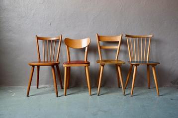 Lot de 4 chaises dépareillées vintage scandinave beschikbaar voor biedingen