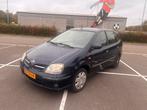 Nissan almera tino, Auto's, Nissan, Stof, Zwart, Particulier, Almera Tino