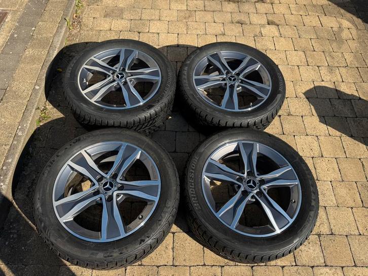 Jantes originales Mercedes 17” avec pneus, Auto-onderdelen, Banden en Velgen, Ophalen of Verzenden