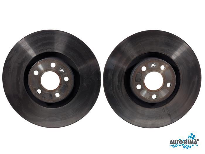 Remschijf voor van een Volvo XC60, Auto-onderdelen, Remmen en Aandrijving, Volvo, Gebruikt, 3 maanden garantie, Ophalen of Verzenden