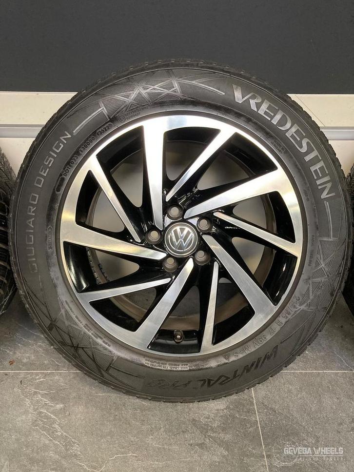 17” originele Volkswagen Tiguan 5NA velgen + winterbanden, Auto-onderdelen, Banden en Velgen, Banden en Velgen, Winterbanden, 17 inch