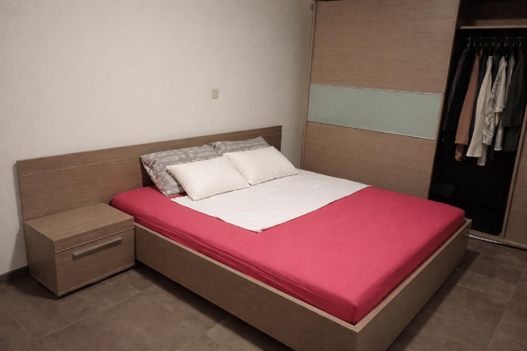 2 persoons bed + 2 nachtkastjes, Huis en Inrichting, Slaapkamer | Bedden, Ophalen, Overige materialen, Tweepersoons, Zo goed als nieuw