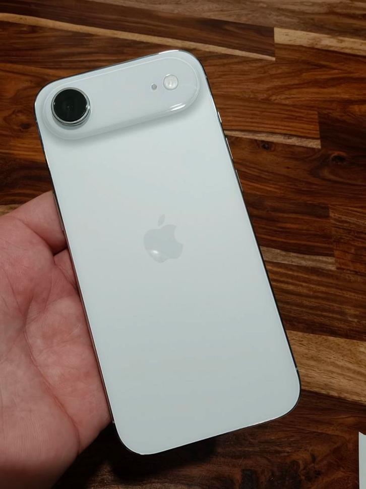 Iphone 17 air blanc 256 gigas boîte facture coque échange, Télécoms, Téléphonie mobile | Apple iPhone, Blanc, Enlèvement