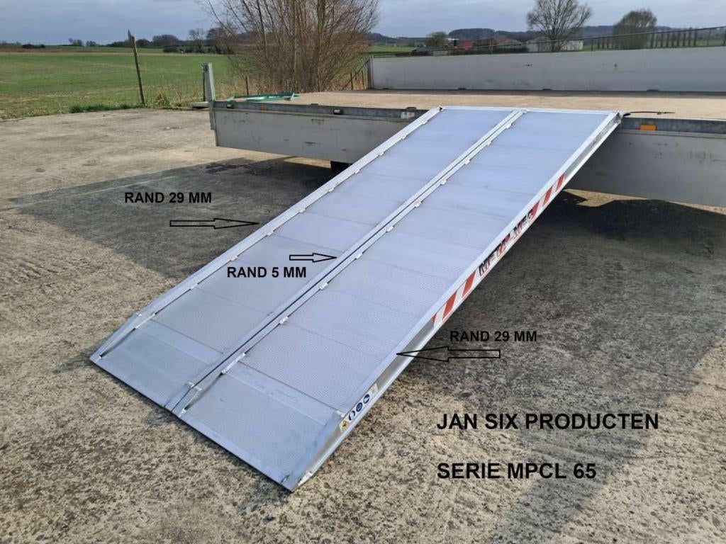 Alu. oprijplaten 2400 x 500 cap 1300 kg / paar type MPCL 65/, Diversen, Rolstoelen, Ophalen, Nieuw