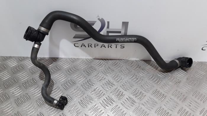 Radiateurslang van een Mercedes E-Klasse, Auto-onderdelen, Airco en Verwarming, Mercedes-Benz, Gebruikt, 3 maanden garantie, Ophalen of Verzenden