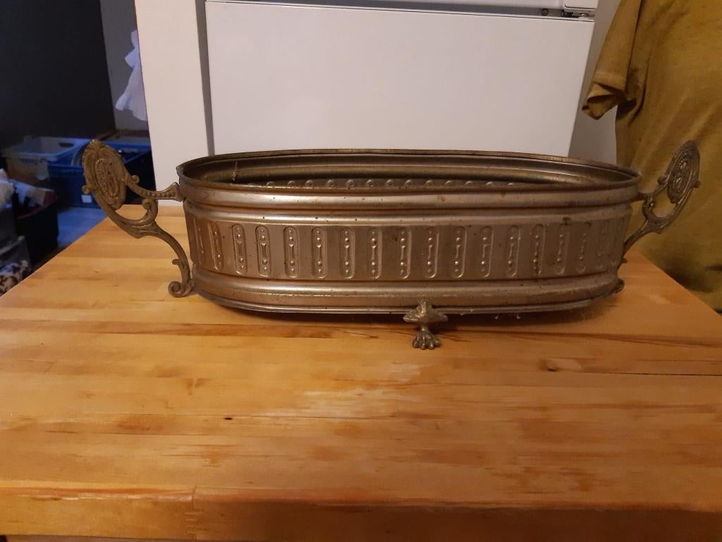 Jardinière Napoléon III - métal repoussé, Jardin & Terrasse, Bacs à fleurs & Jardinières, Métal, Enlèvement ou Envoi