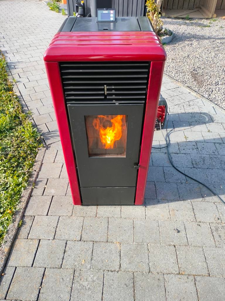 Poêle pellet 8kw ravelli rc70, Enlèvement, Poêle