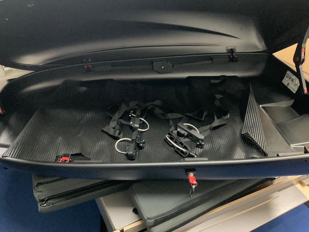 Dacia dakkoffer, Ophalen, Zo goed als nieuw