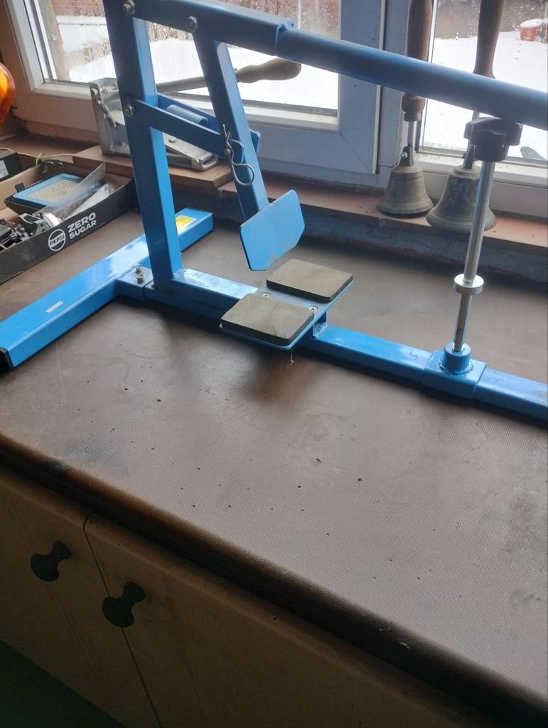 Motorbanden demonteer apparaat, Enlèvement