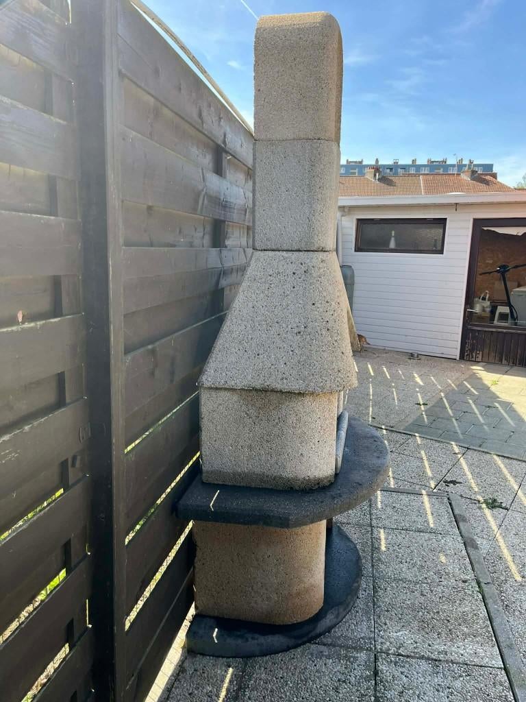 BBQ, Ophalen, Zo goed als nieuw, Steen