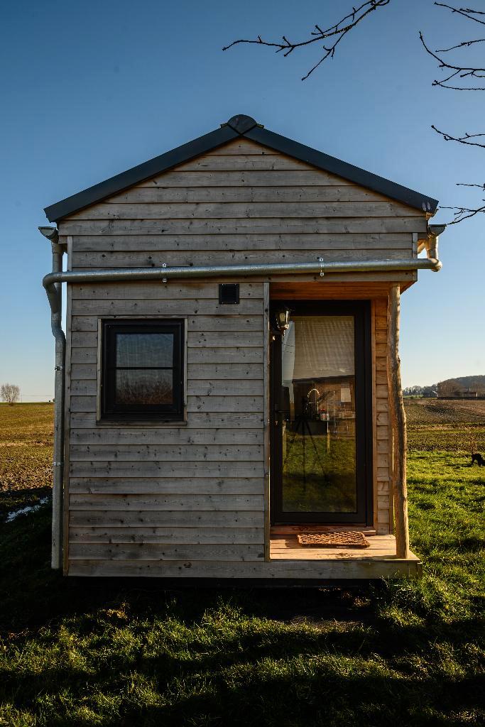 Tiny House - Woonwagen Te Koop - Regio West-Vlaanderen, Caravans en Kamperen, Stacaravans, tot en met 2, Ophalen
