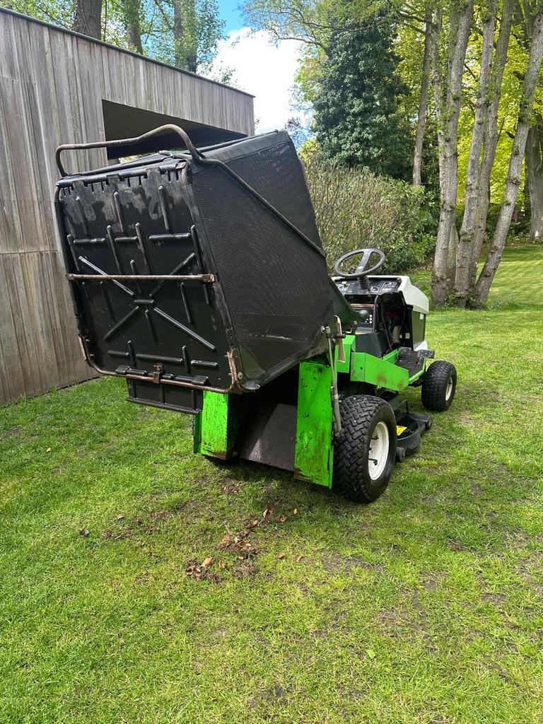 Zitmaaier Etesia Hydro 100 met opvangbak, Tuin en Terras, Zitmaaiers, Ophalen, Gebruikt, Opvangbak, 90 tot 120 cm