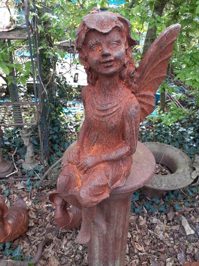 FEE ASSISE EN FONTE PATINEE, Jardin & Terrasse, Enlèvement ou Envoi, Comme neuf, Autres matériaux, Autres types