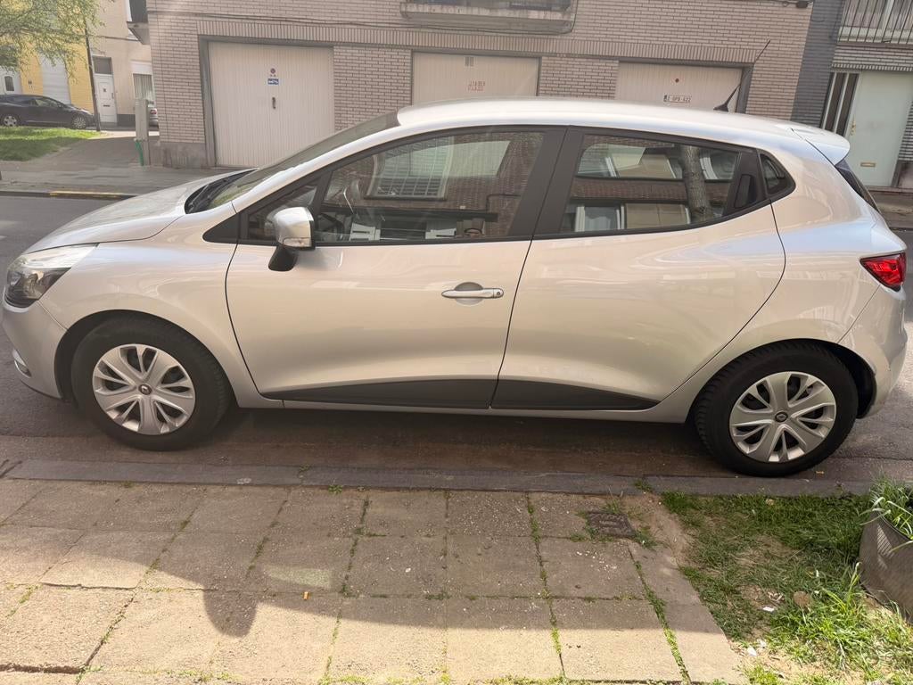 Clio 1.2i Life, Voorwielaandrijving, Stof, 4 cilinders, 127 g/km