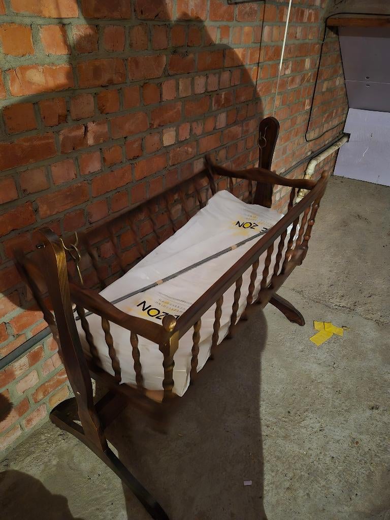 berceau en bois, Enfants & Bébés, Berceaux & Lits, Enlèvement, Utilisé, Berceau