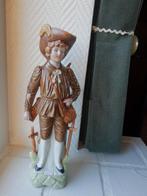 Porselein/biscuit jager beeld, Enlèvement