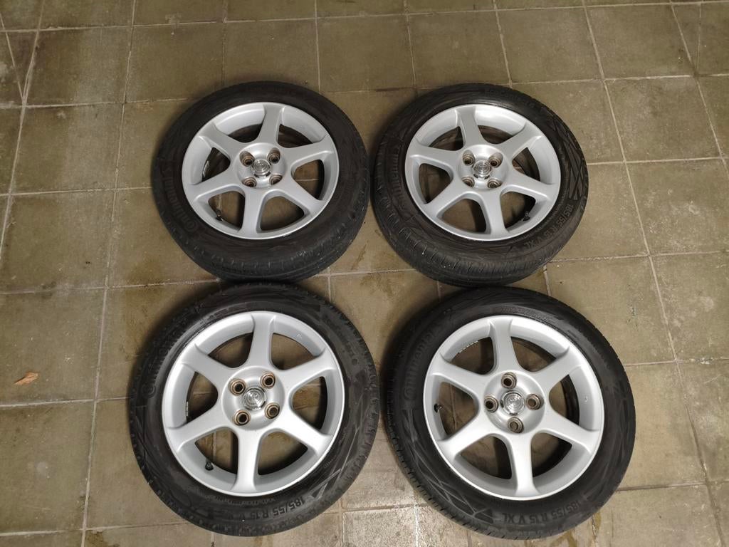 Jantes Toyota Yaris TS + pneus Continental, Autos : Pièces & Accessoires, Pneus & Jantes, Pneu(s)